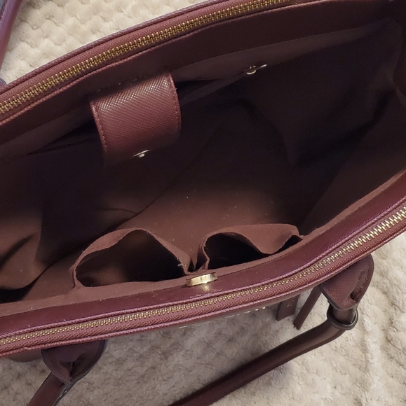 Kenneth Cole Reaction Purse - Picture 5 of 8